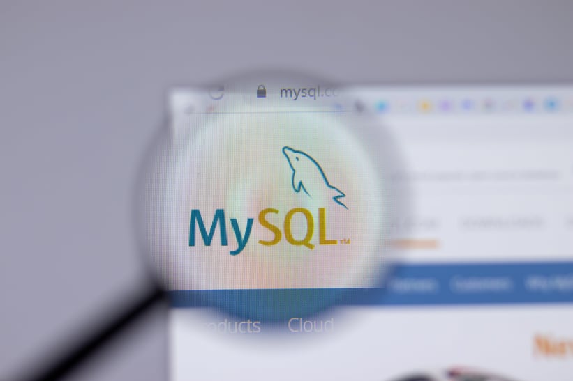 Azure Database for MySQLとは？メリットやSQL Databaseとの違いを解説