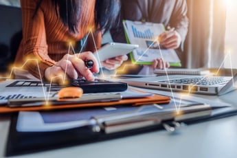 データ分析の基礎知識とは?初心者でも簡単にわかるガイド
