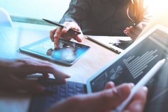 データ分析のプロセスとは？具体的な流れと成功のためのポイントを紹介