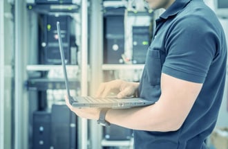 システム保守とは?システム運用との違いや外部化についても解説