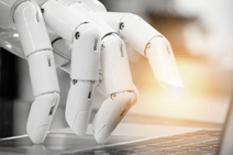 未来型の産業用ロボットによる作業の自動化｜現場での活用事例と課題