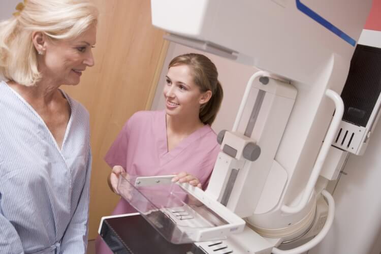 マンモグラフィ検診におけるポジショニングの重要性と自動化について