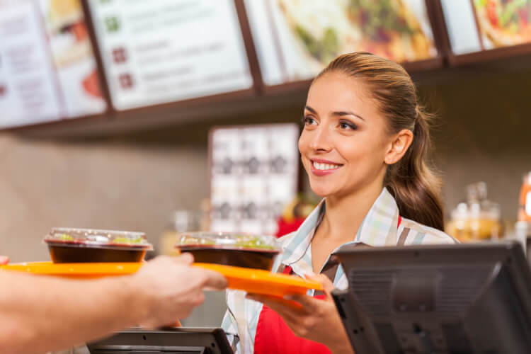 止まらない外食産業の離職率！飲食店従業員の満足度を上げるには？