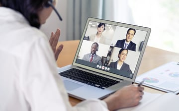 テレワークにおけるコミュニケーション不足はなぜ問題？解決する方法とは？