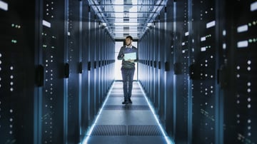 データセンターの安全性を確認する方法や評価基準を紹介