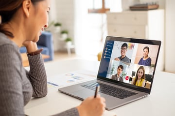 フリーアドレスを苦痛だと感じる原因は? 成功させるポイント・メリットも紹介