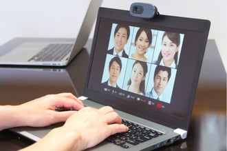 ビジネスで使えるコミュニケーションツール一覧 | 無料・有料の違いや必要な機能、選び方も紹介