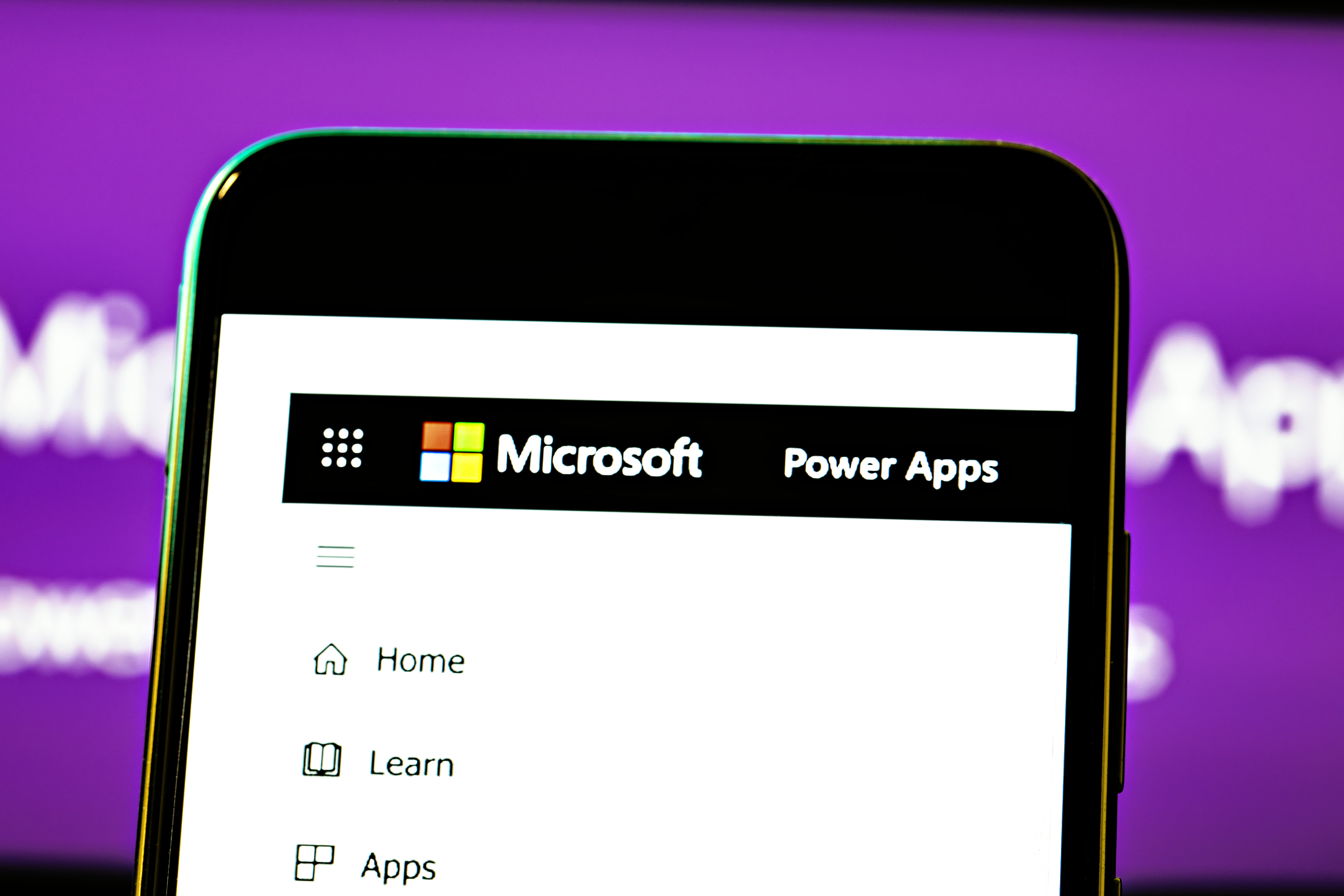 Microsoft Power Appsとは？事例やライセンスについても解説