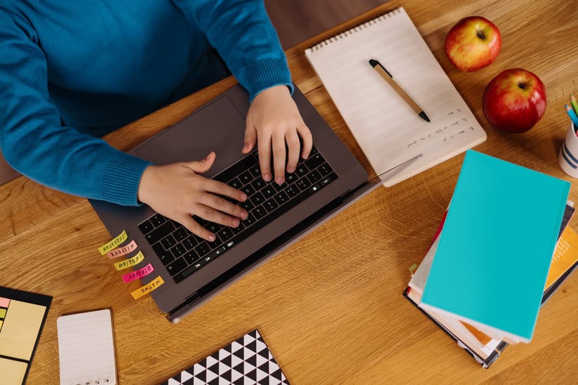 Surface Pro 7(サーフェスプロ7)のおすすめポイントとは タイプカバーやペンなどアクセサリも紹介