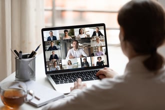 遠隔会議における課題とスムーズに進める際のポイントとは?