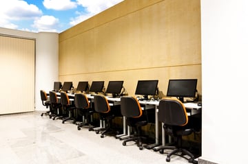 VDI(仮想デスクトップ)とシンクライアントとの違いは?各方式の特徴