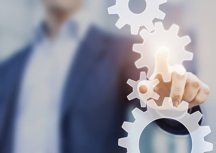 Microsoft TeamsとSlackにある4つの違いとは?それぞれを使いこなして業務効率化を図る