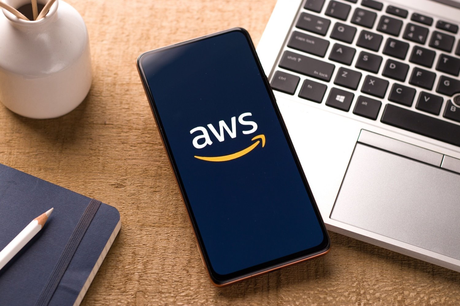複数VPC接続を最適化!AWS Direct Connect Gatewayの活用事例と設定方法