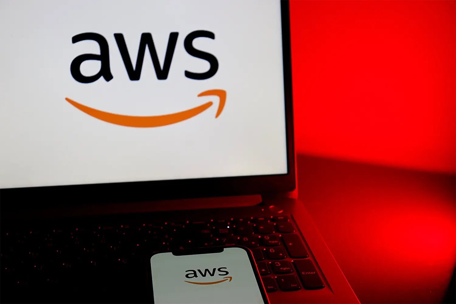 AWS IAM Identity Centerとは？設定手順や旧SSOとの違いを徹底解説