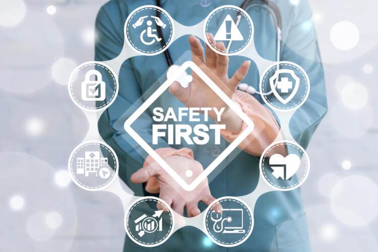 医療事故とは？医療過誤との違いや未然に防ぐポイントを解説